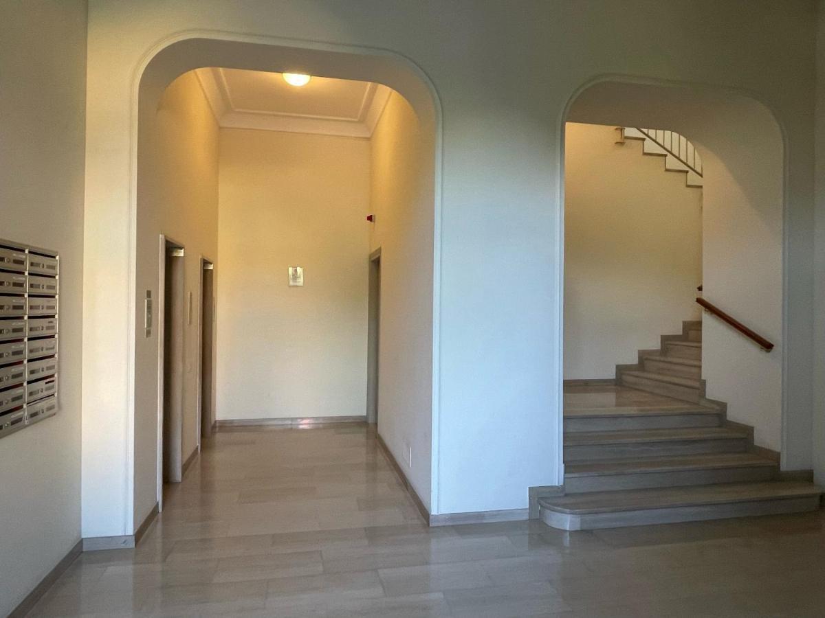 شقة Residenza Victoria ميناجيو المظهر الخارجي الصورة